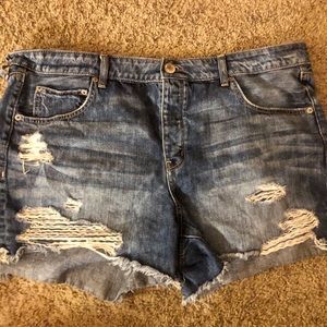 American Eagle Ripped Jean shorts